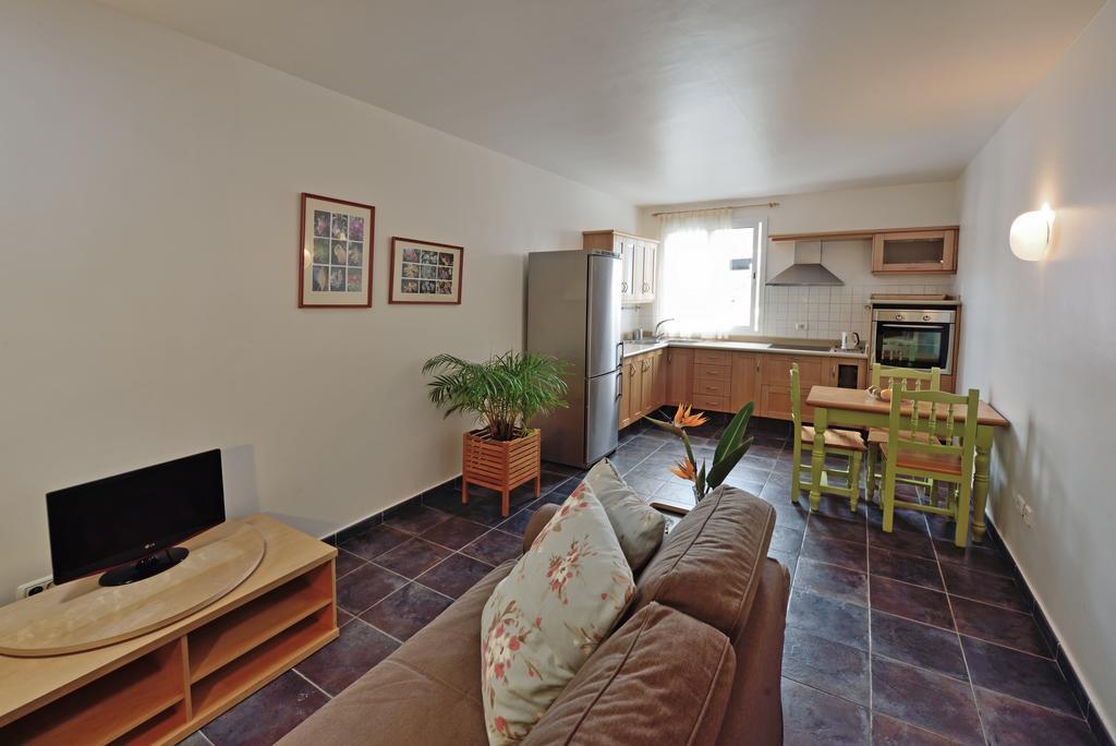 Apartamentos Adjovimar 로스 야노스 데 아리다네 외부 사진