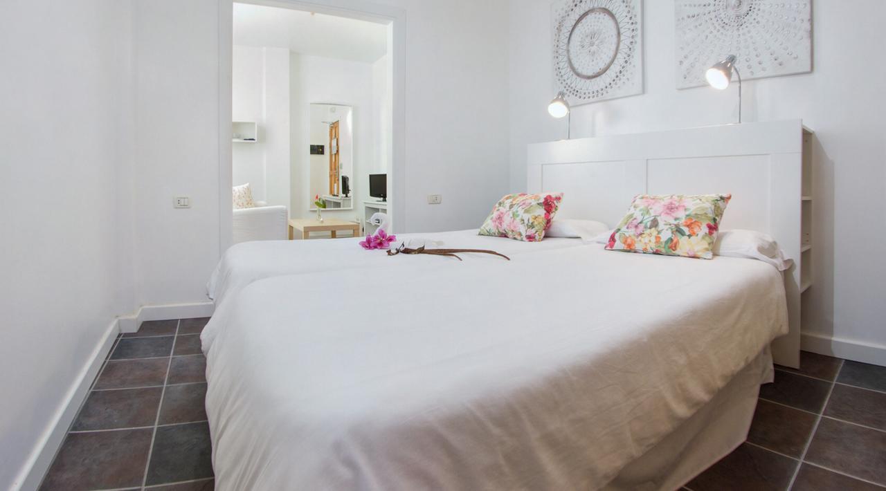 Apartamentos Adjovimar 로스 야노스 데 아리다네 외부 사진