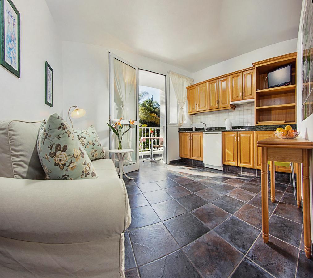 Apartamentos Adjovimar 로스 야노스 데 아리다네 외부 사진